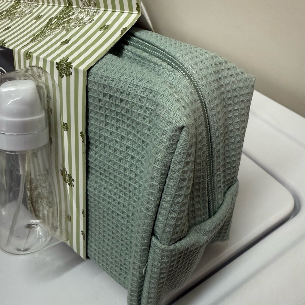 Martha Stewart Green and White Toiletry Set - Picture 3 of 4